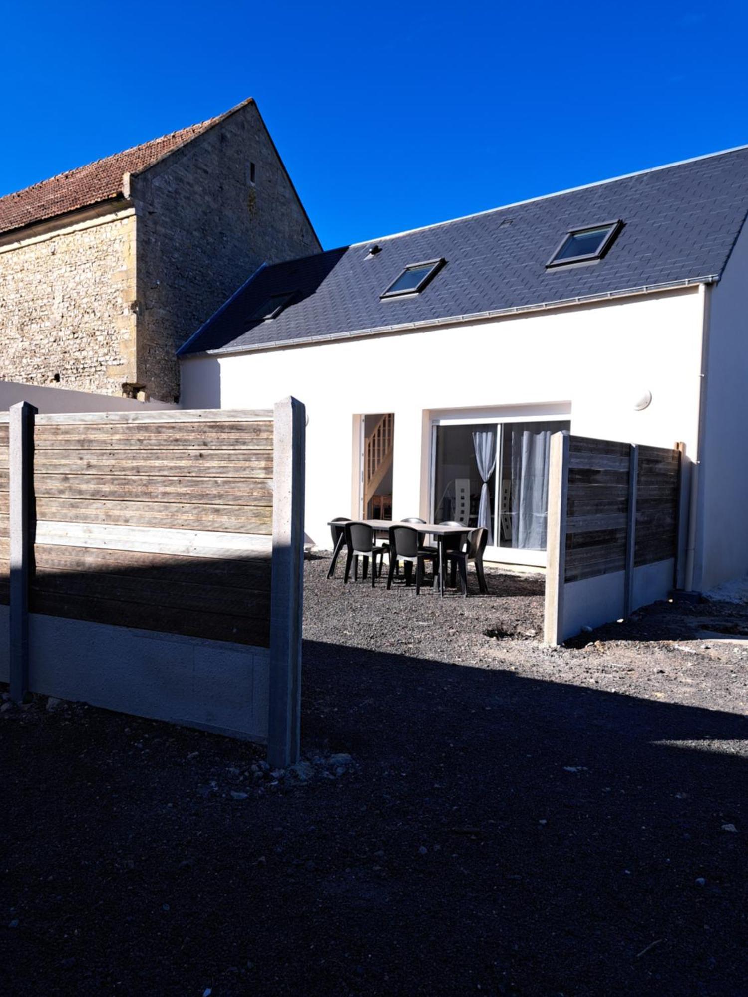 Holiday home Des Falaises De 6personnes Longues-sur-Mer