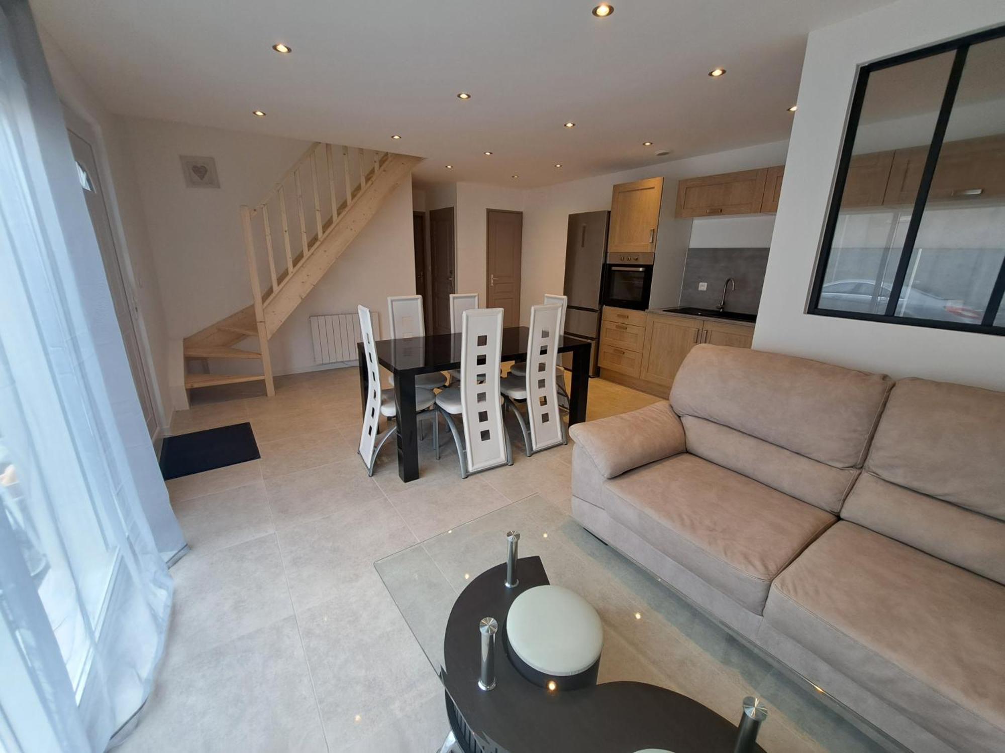 Holiday home Des Falaises De 6personnes Longues-sur-Mer